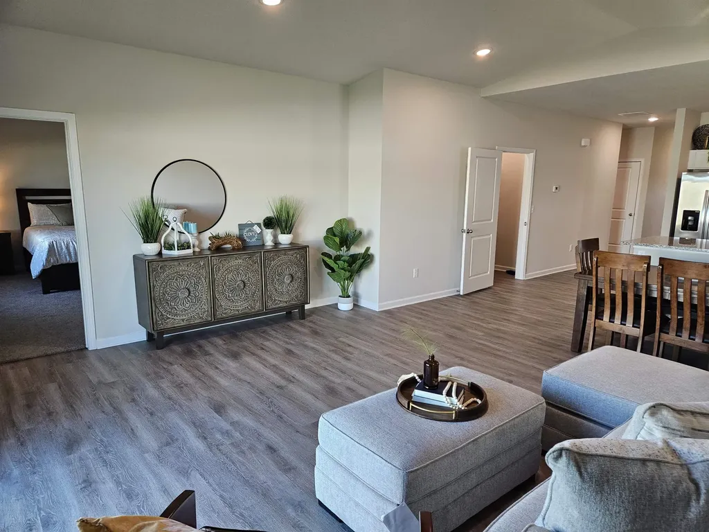 915 N Forestview Street Wichita KS 67235