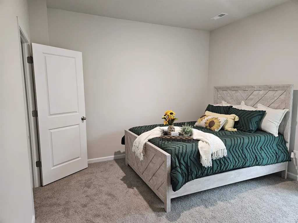 915 N Forestview Street Wichita KS 67235
