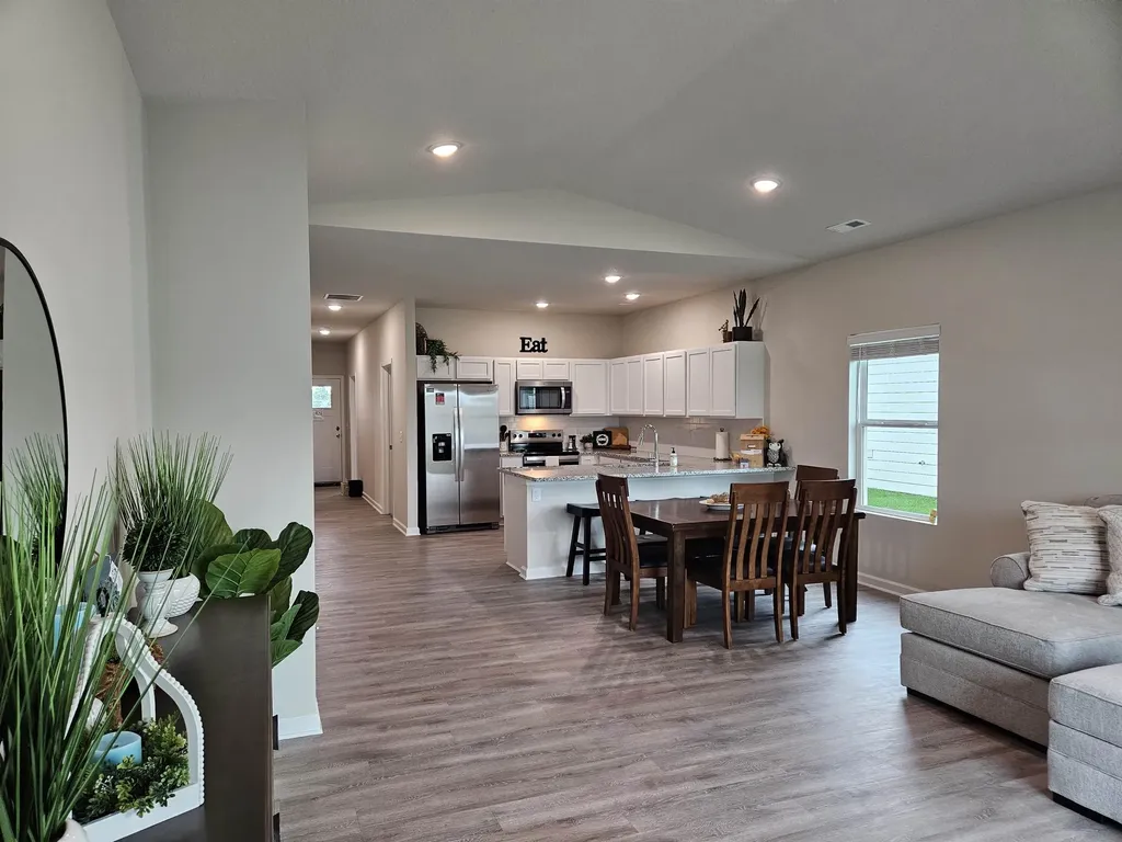 915 N Forestview Street Wichita KS 67235