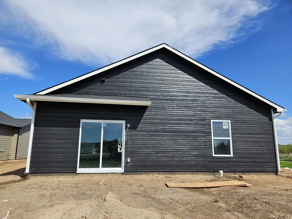 915 N Forestview Street Wichita KS 67235