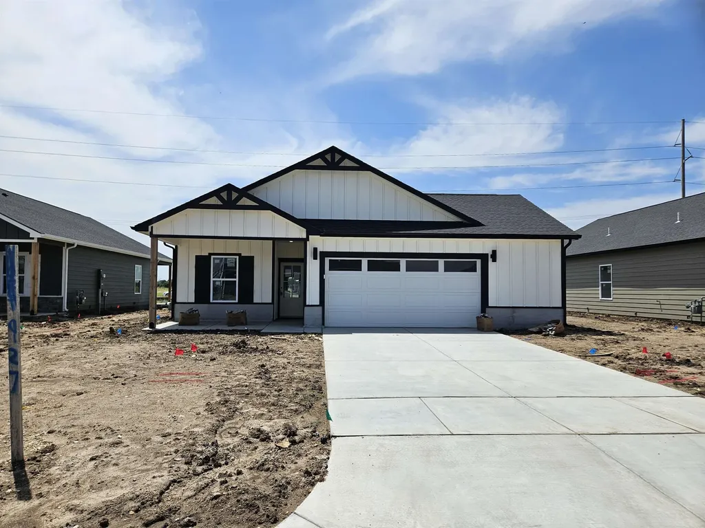 927 N Forestview Street Wichita KS 67235