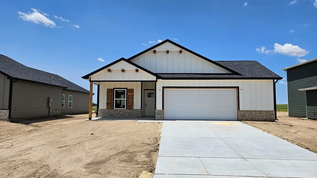 927 N Forestview Street Wichita KS 67235