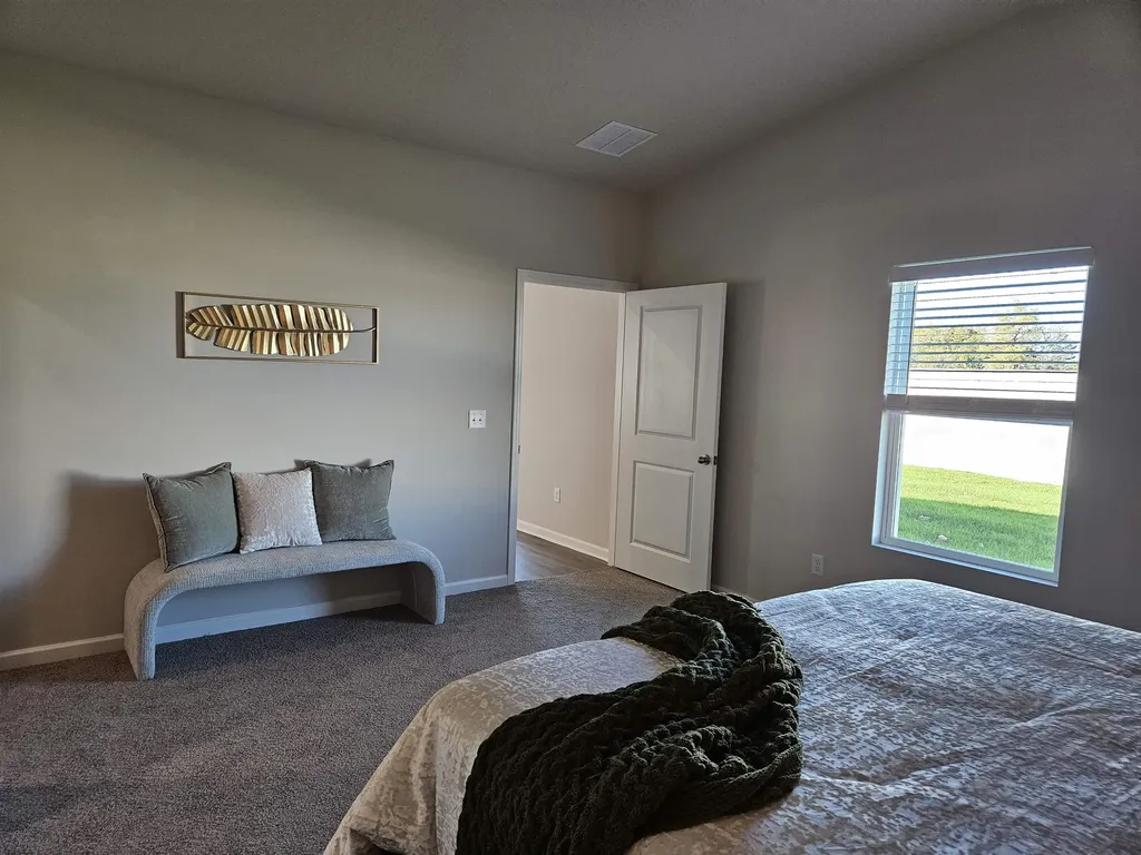927 N Forestview Street Wichita KS 67235