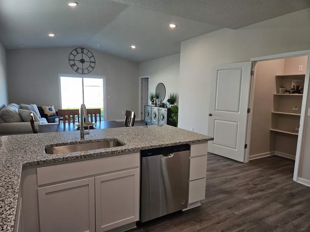 927 N Forestview Street Wichita KS 67235