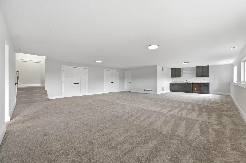 7905 E Turquoise Trail Bel Aire KS 67226