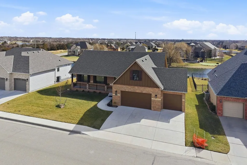 7905 E Turquoise Trail Bel Aire KS 67226