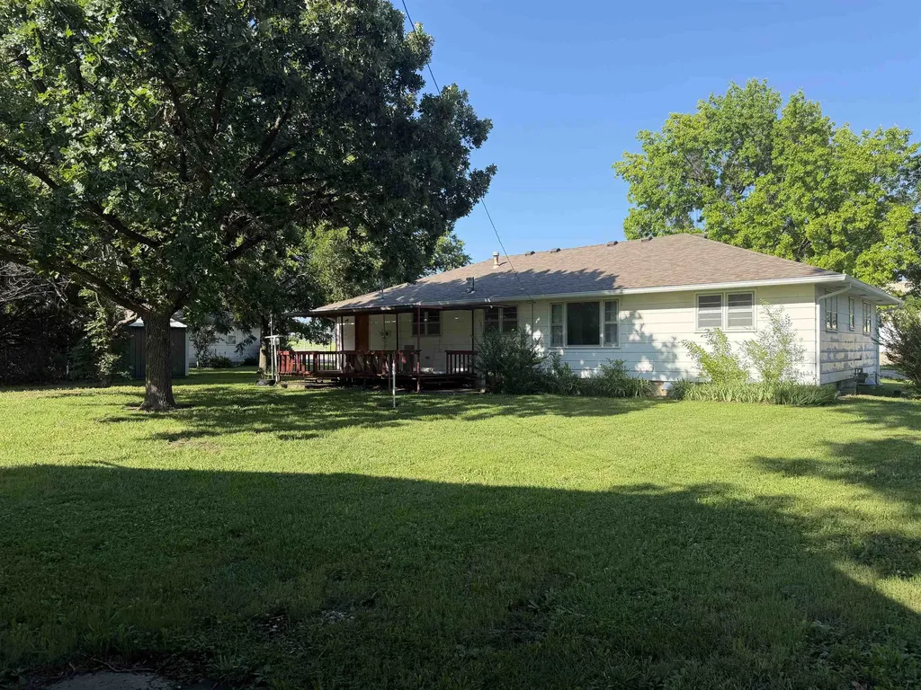 111 S Jefferson Street Eureka KS 67045