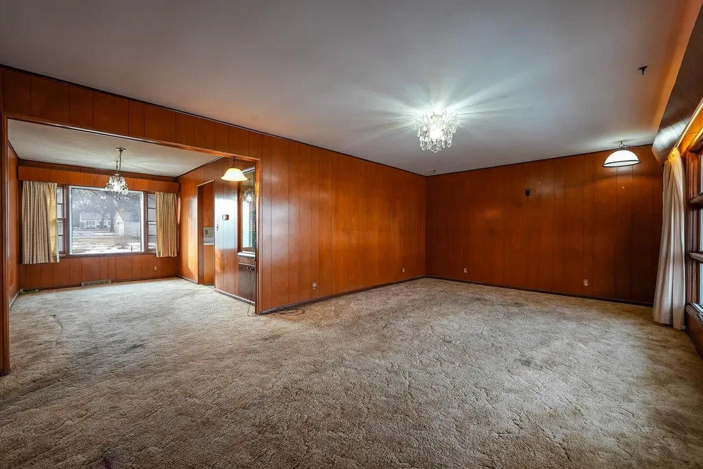 111 S Jefferson Street Eureka KS 67045