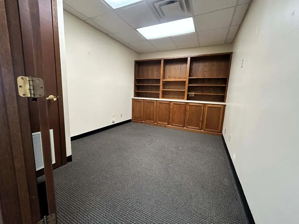 222 E 9th Avenue Winfield KS 67156