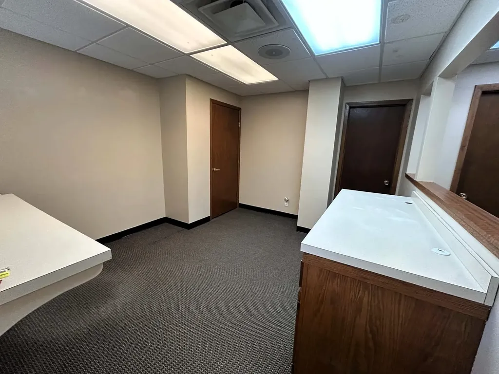 222 E 9th Avenue Winfield KS 67156