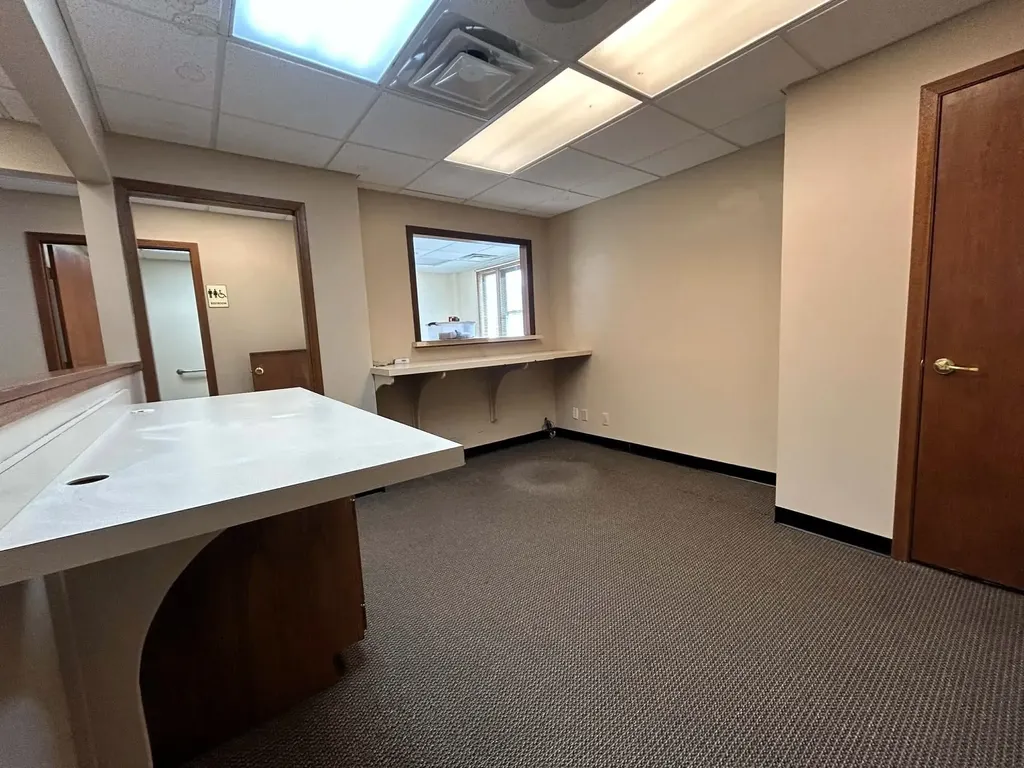 222 E 9th Avenue Winfield KS 67156
