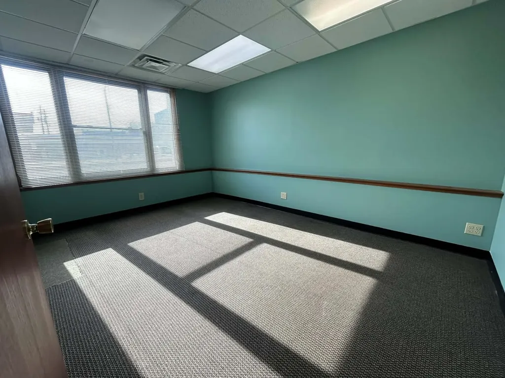 222 E 9th Avenue Winfield KS 67156