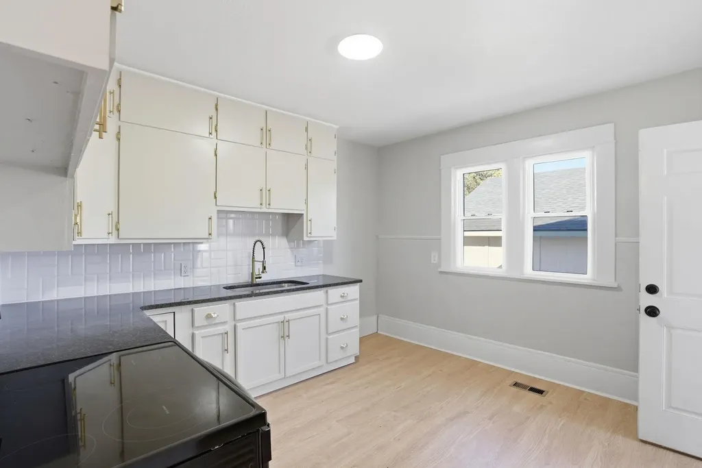 604 W Spring Avenue Conway Springs KS 67031