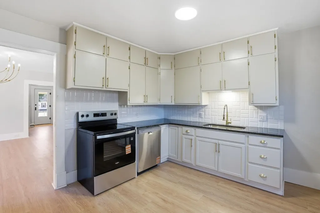 604 W Spring Avenue Conway Springs KS 67031