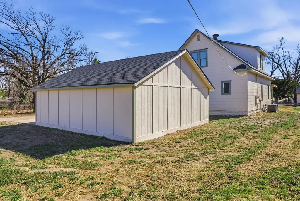 604 W Spring Avenue Conway Springs KS 67031