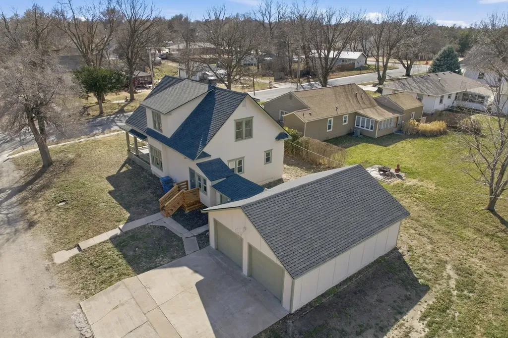 604 W Spring Avenue Conway Springs KS 67031
