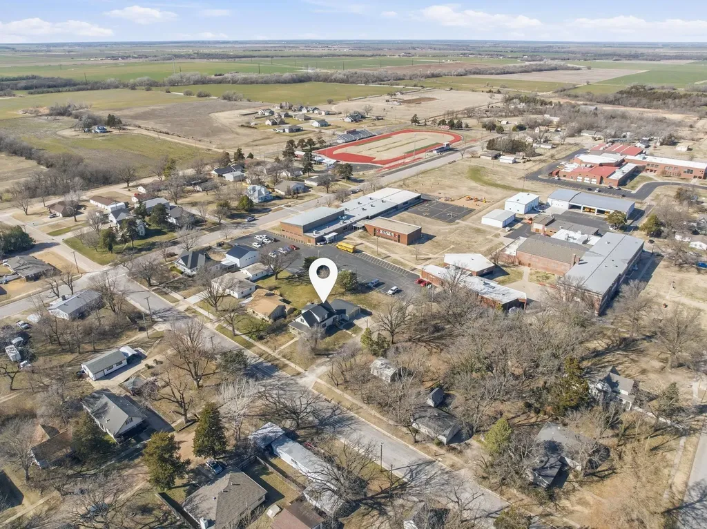604 W Spring Avenue Conway Springs KS 67031