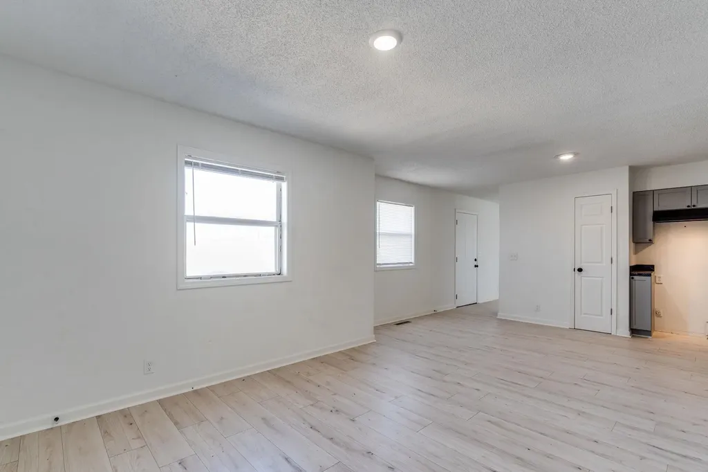 7035 W Newell Street Wichita KS 67212