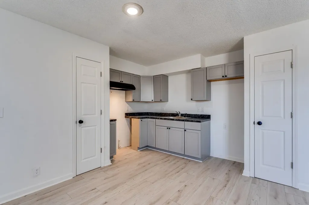 7035 W Newell Street Wichita KS 67212