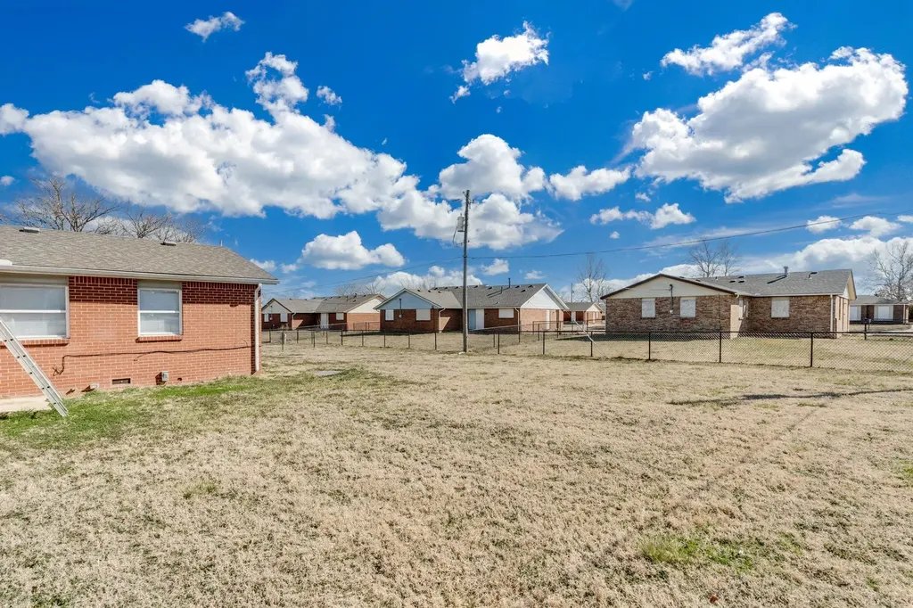 7035 W Newell Street Wichita KS 67212