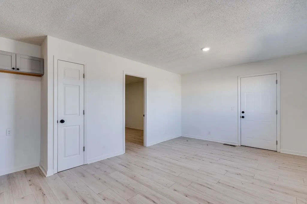 7035 W Newell Street Wichita KS 67212