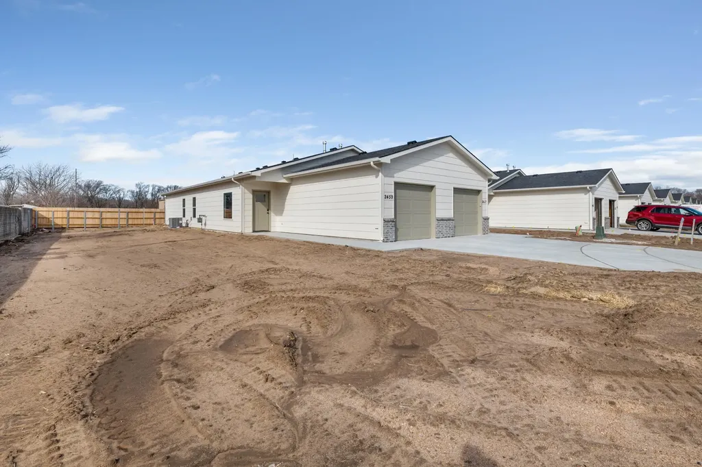 2445 W Macarthur Court Wichita KS 67217
