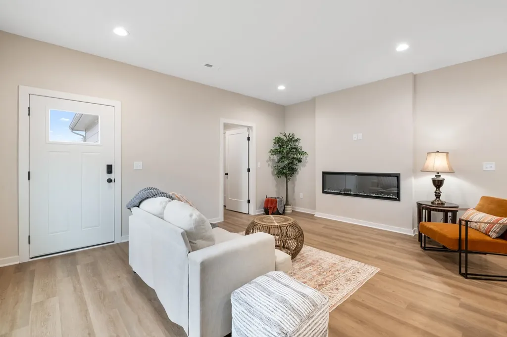 2445 W Macarthur Court Wichita KS 67217