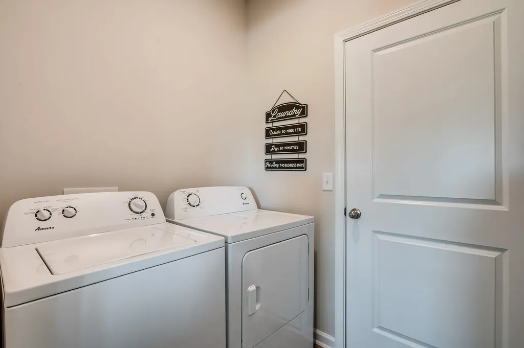 924 N Forestview Court Wichita KS 67235