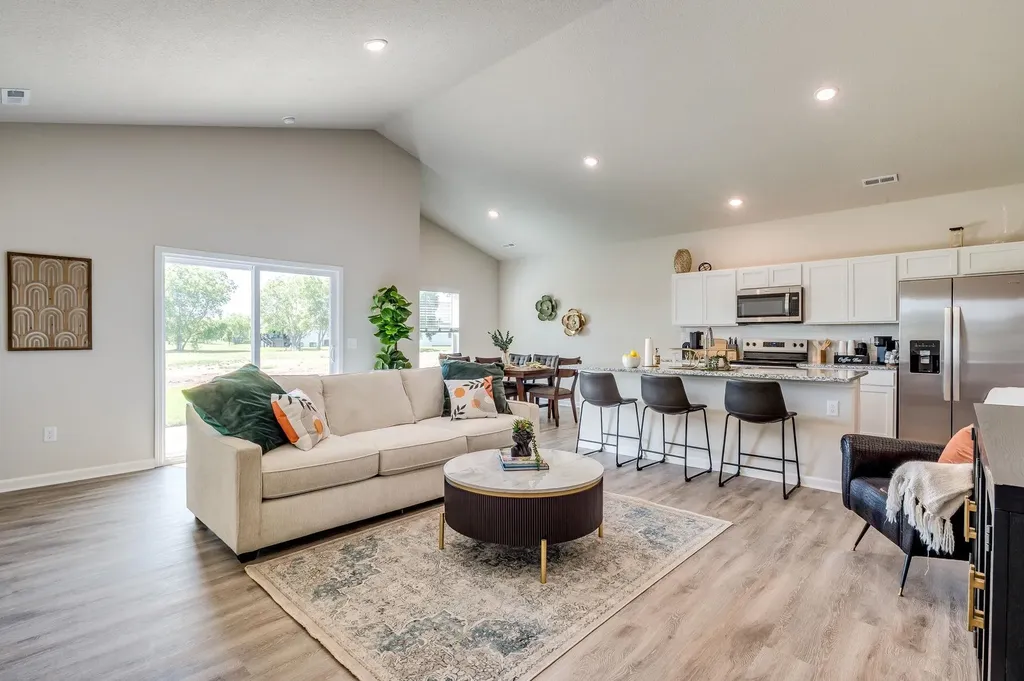 924 N Forestview Court Wichita KS 67235