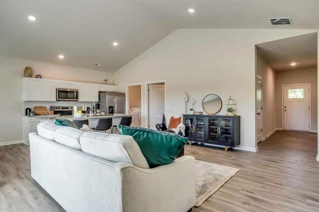 924 N Forestview Court Wichita KS 67235
