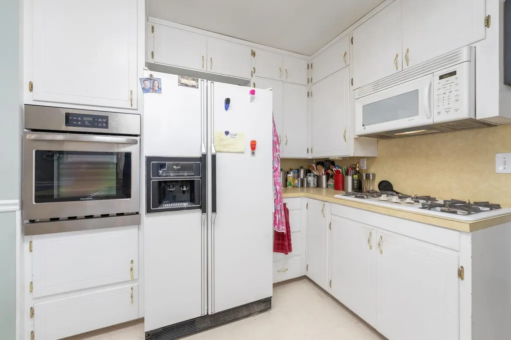 1912 Walnut Street Harper KS 67058