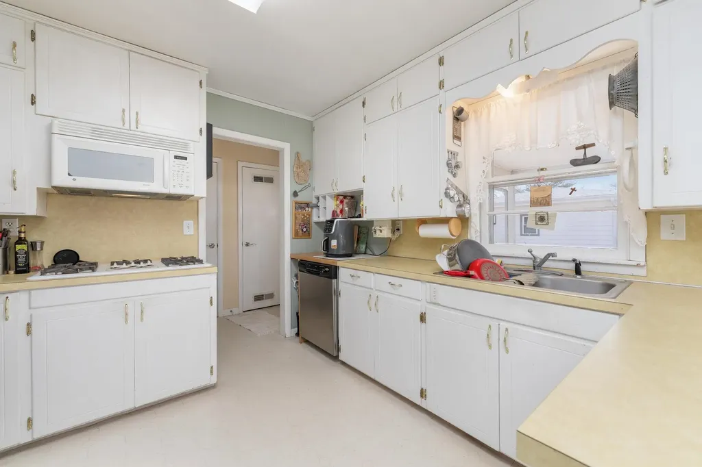 1912 Walnut Street Harper KS 67058