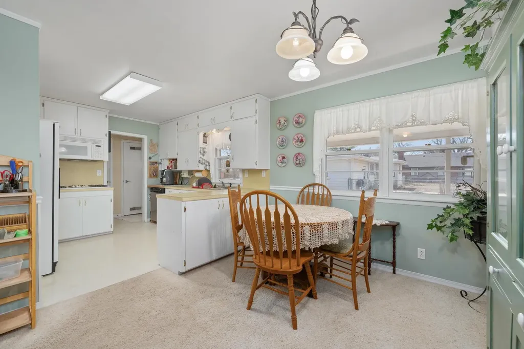 1912 Walnut Street Harper KS 67058