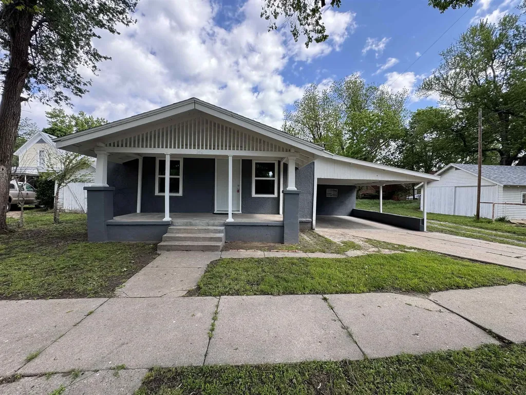 210 E Quincy Avenue Arkansas City KS 67005