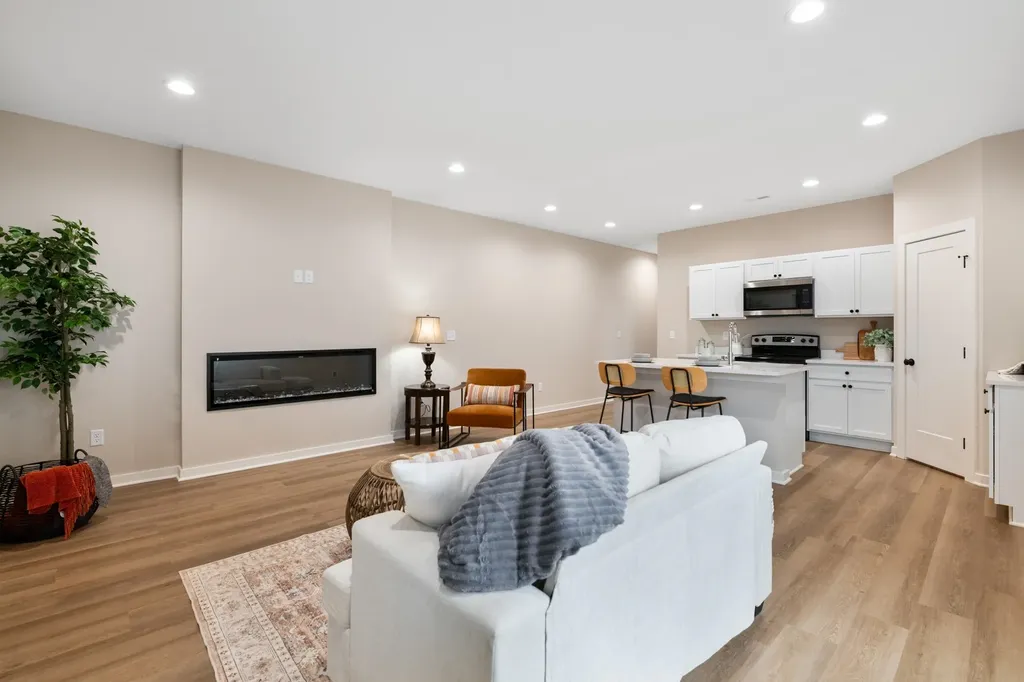 2453 W Macarthur Court Wichita KS 67217
