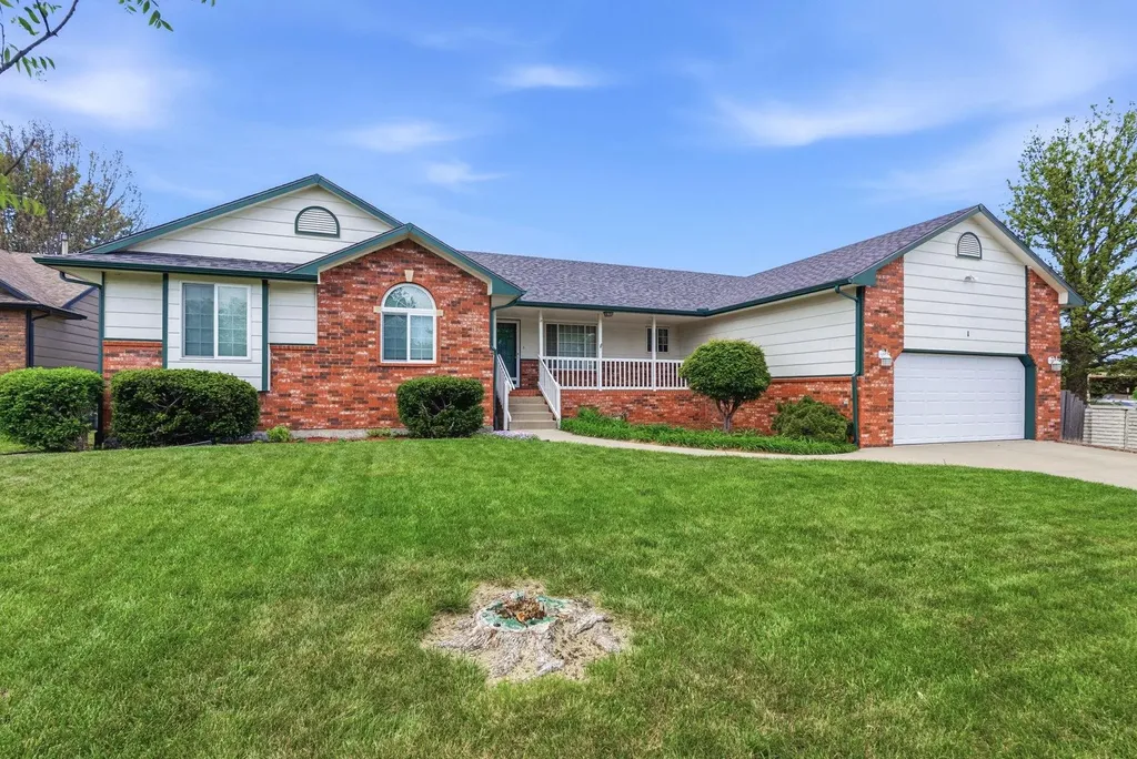 1 N Valley Oaks Court Valley Center KS 67147
