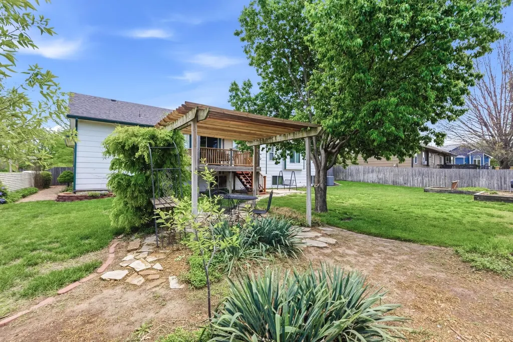 1 N Valley Oaks Court Valley Center KS 67147