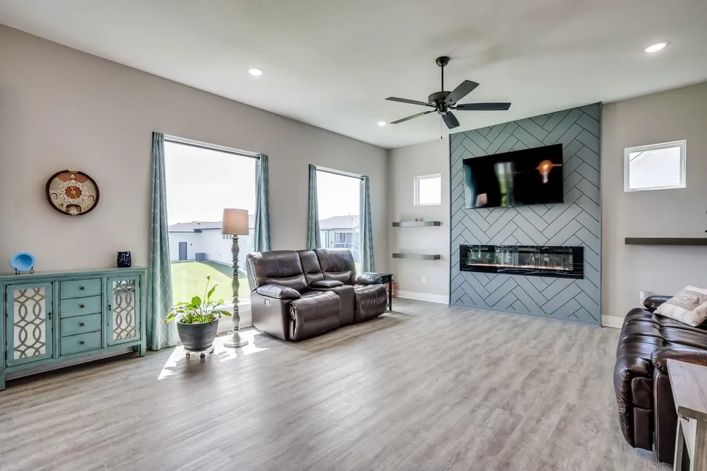 12006 E Bonita Circle Wichita KS 67207