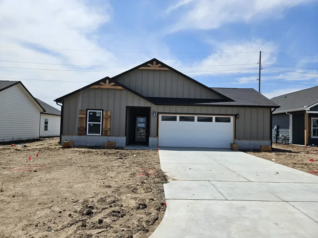 931 N Forestview Street Wichita KS 67235
