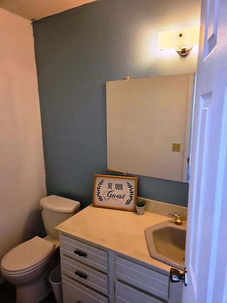 916 W 10th Newton KS 67114