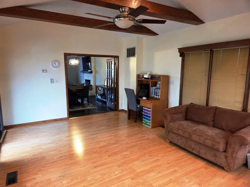 916 W 10th Newton KS 67114