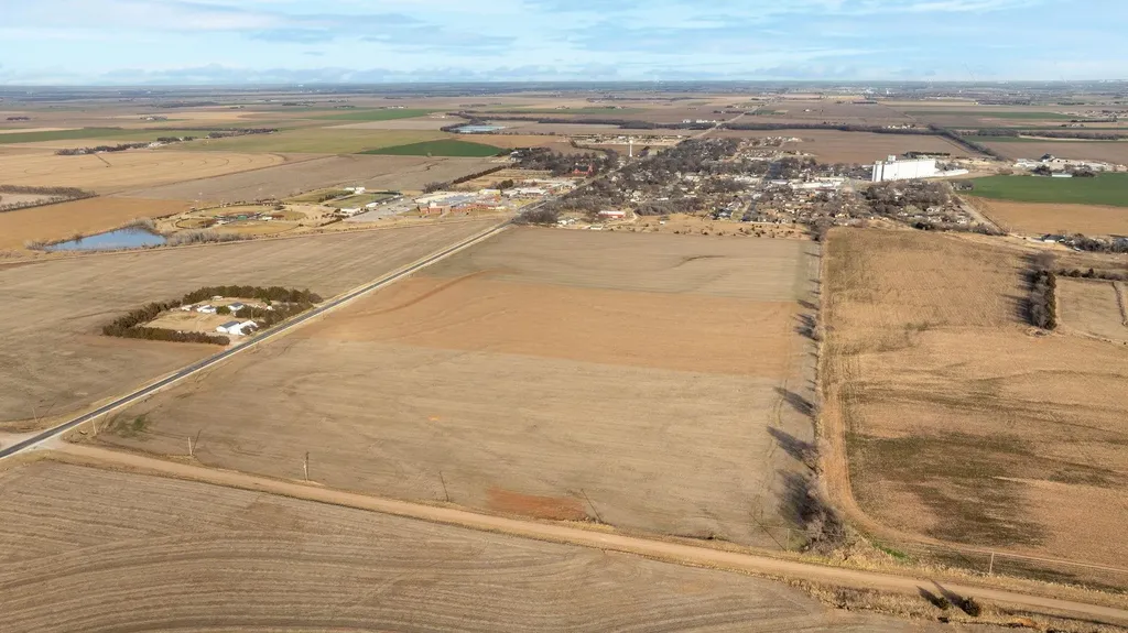 000002 61st Street Andale KS 67001