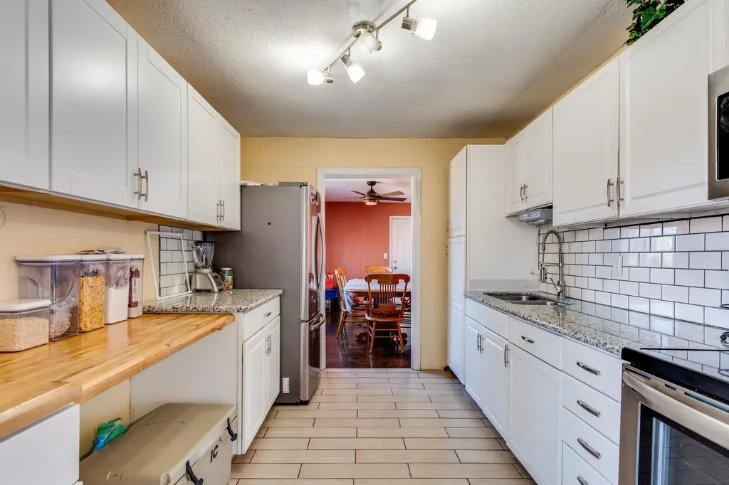 1821 W 27th Street S Wichita KS 67217-2133