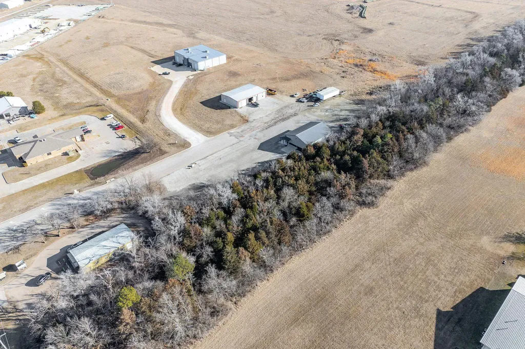 839 E Commercial Street Clearwater KS 67026