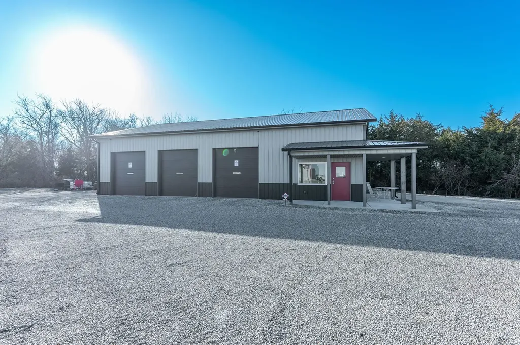 839 E Commercial Street Clearwater KS 67026