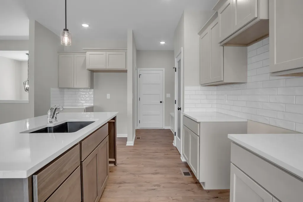 1204 Main Halstead KS 67056