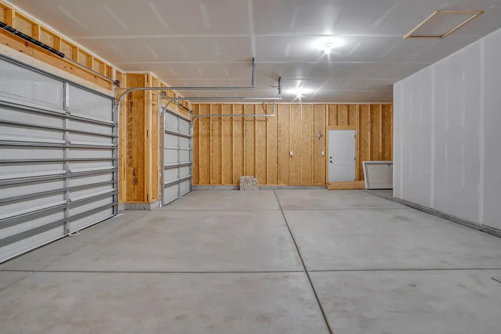 1204 Main Halstead KS 67056