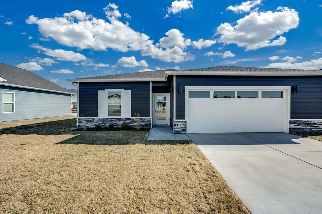11637 W Scarlett Court Maize KS 67101