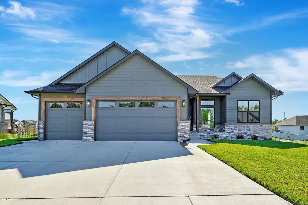 230 S Wellcrest Goddard KS 67052