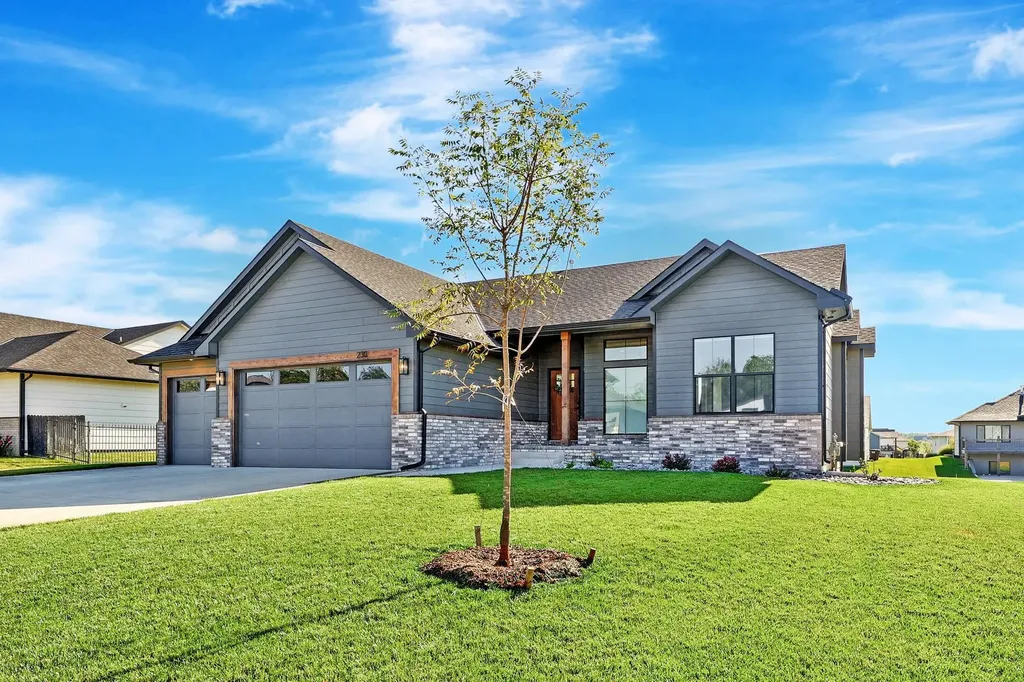 230 S Wellcrest Goddard KS 67052
